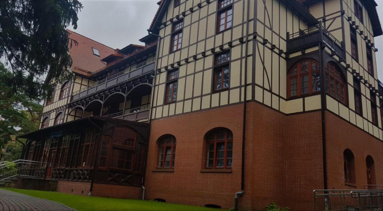 Kaiserhof Krynica Morska 아파트 호텔 외부 사진